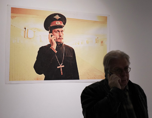 В Москве открылась выставка о Pussy Riot, Павленском и арт-группе «Война»: фоторепортаж«Война»: фоторепортаж